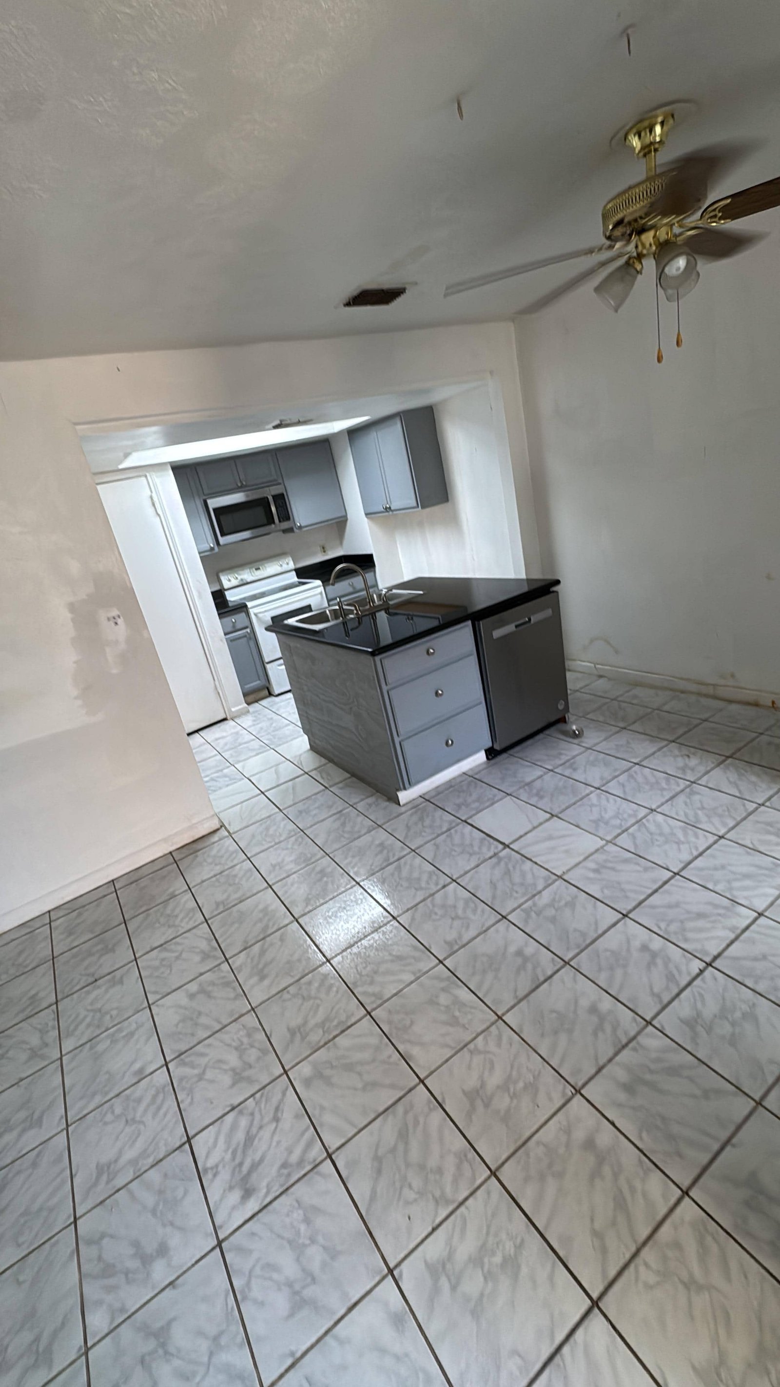 Move-Out Cleaning — gallery photo